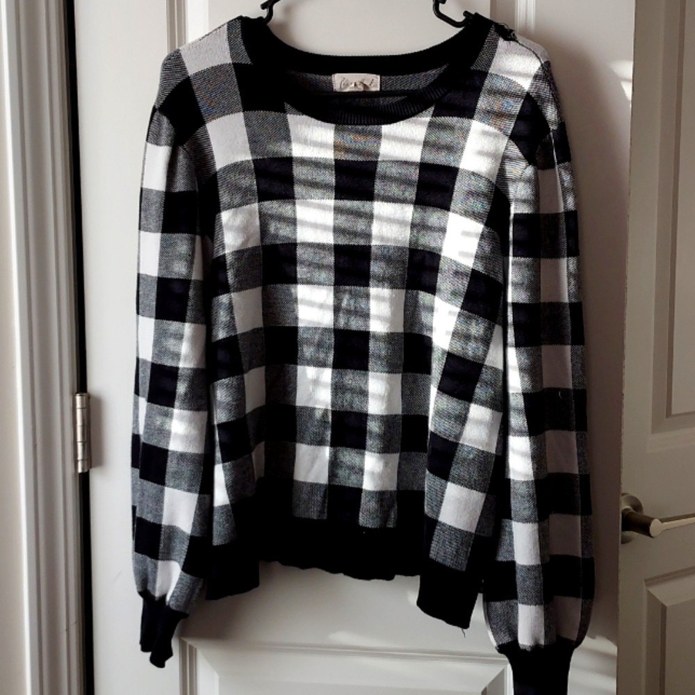 Marled long sleeve black/white checkered sweater xl
